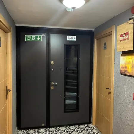 Διαμέρισμα Grey House &
