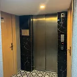 公寓 Grey House & *