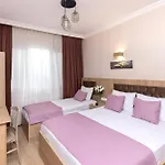 Grey House & 公寓 *