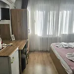 公寓 Grey House & *