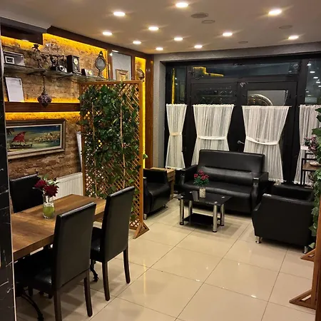 Grey House Apartments - Historical Peninsula 3*