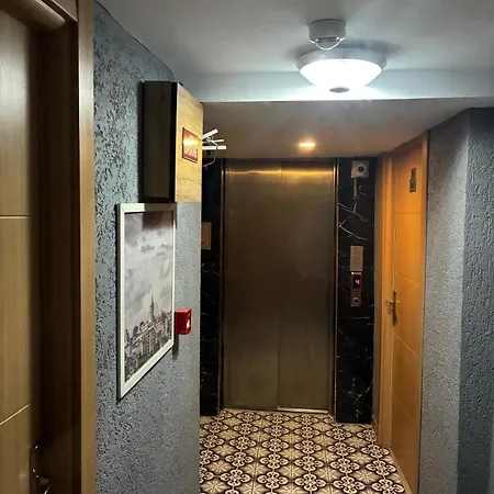 Grey House & Appartement