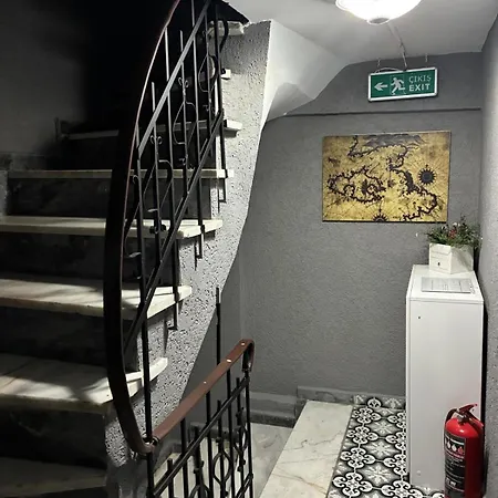 Grey House Apartments - Historical Peninsula Hotel Istanbul
