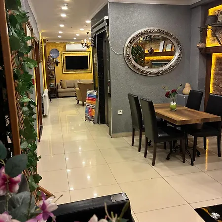 Grey House Apartments - Historical Peninsula 3*
