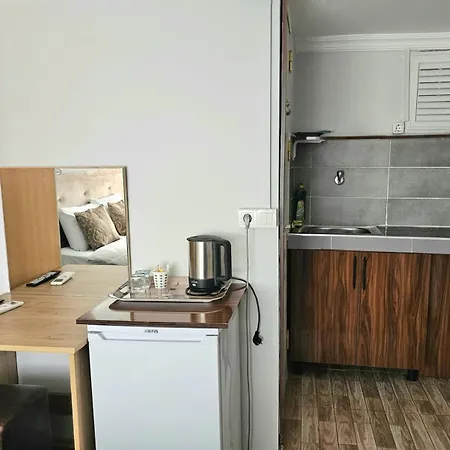 Grey House Apartments - Historical Peninsula 3*