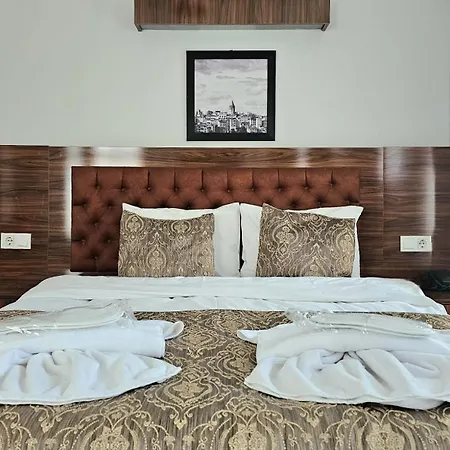 Apartment Grey House &