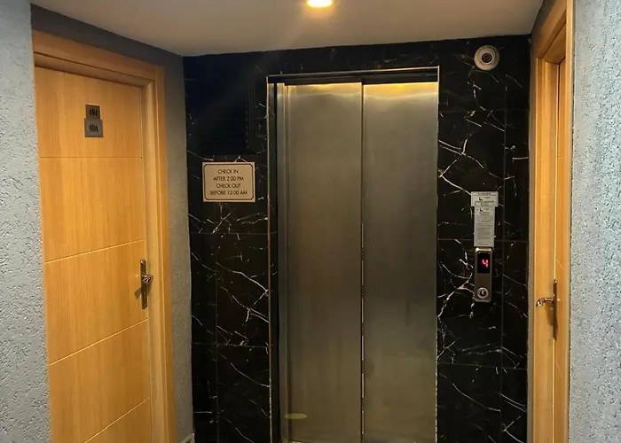 Апартаменты Grey House & *