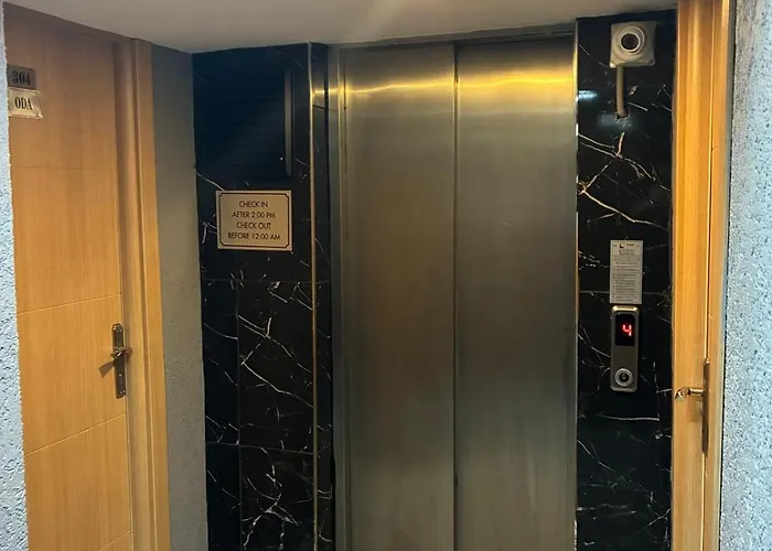 Апартаменты Grey House & *