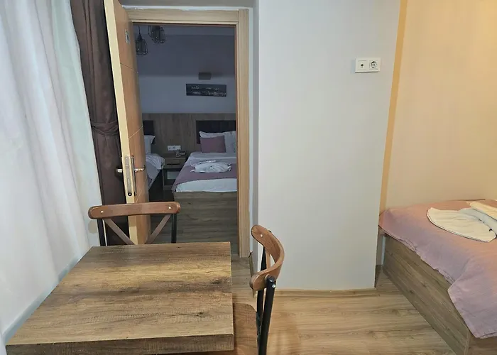 Grey House & Апартаменты